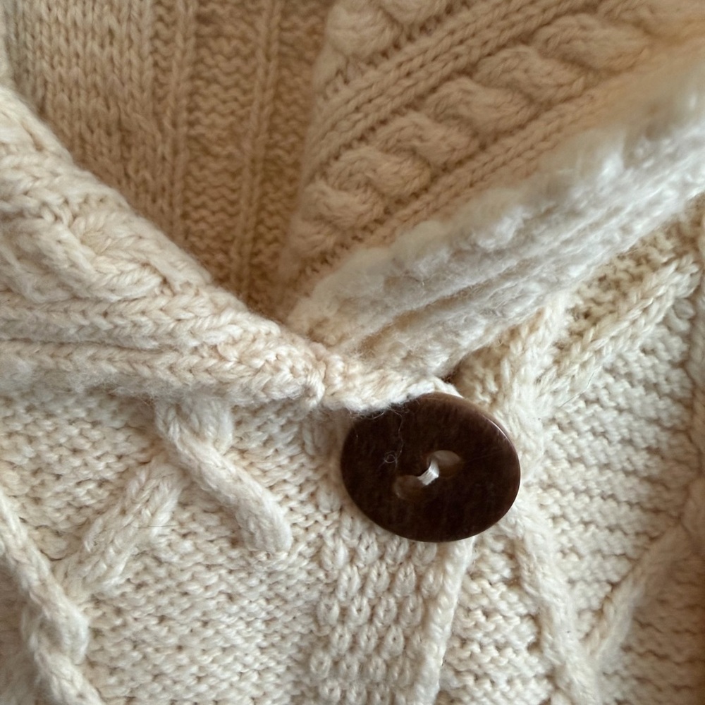 Carraig Donn 100% Merino Wool Sweater - Picture 4 of 10